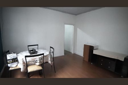 Casa à venda com 180m², 4 quartos e 3 vagasFoto 01