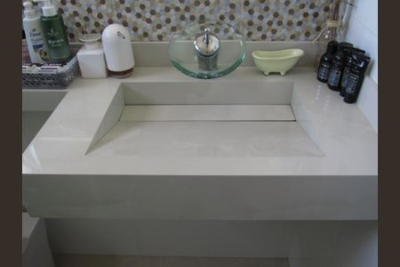 Apartamento para alugar com 80m², 3 quartos e 2 vagasBanheiro