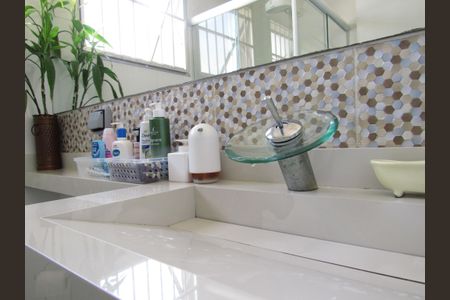 Apartamento para alugar com 80m², 3 quartos e 2 vagasBanheiro