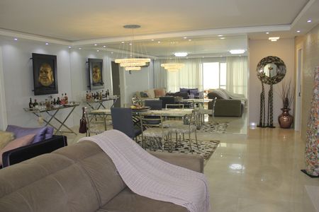 Apartamento à venda com 198m², 3 quartos e 3 vagasSala