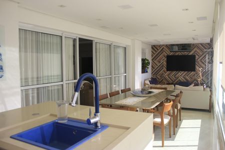 Apartamento à venda com 198m², 3 quartos e 3 vagasVaranda Sala