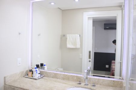 Apartamento à venda com 198m², 3 quartos e 3 vagasBanheiro da suíte 2