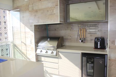 Apartamento à venda com 198m², 3 quartos e 3 vagasVaranda Sala