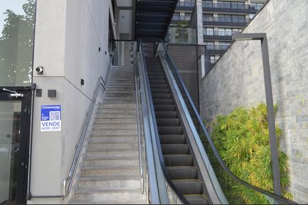 Apartamento à venda com 46m², 1 quarto e 1 vagaFachada + Plaquinha