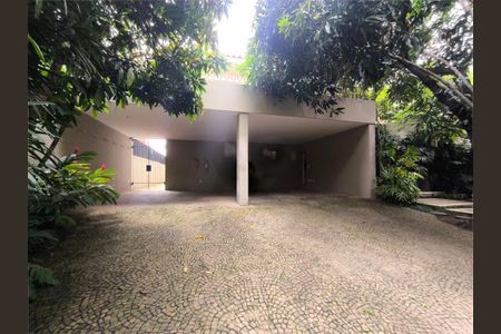 Casa à venda com 656m², 5 quartos e 6 vagas