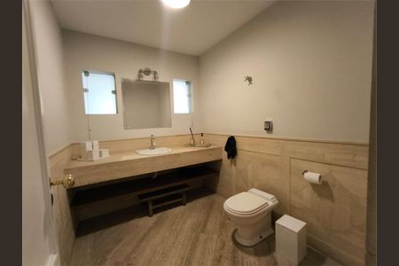 Casa à venda com 656m², 5 quartos e 6 vagas