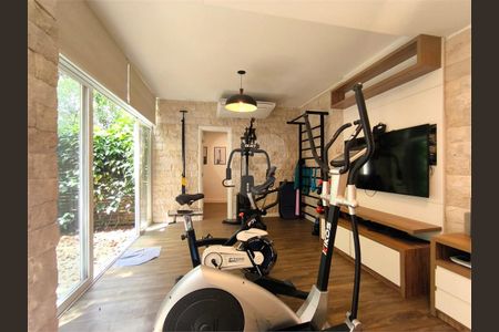 Casa à venda com 656m², 5 quartos e 6 vagas