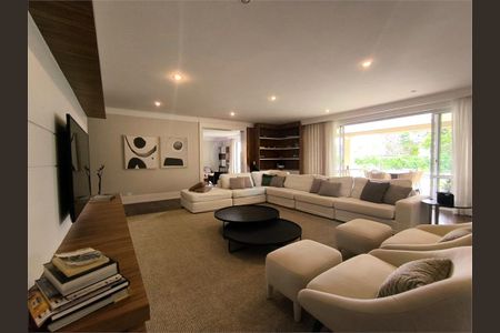 Casa à venda com 656m², 5 quartos e 6 vagas