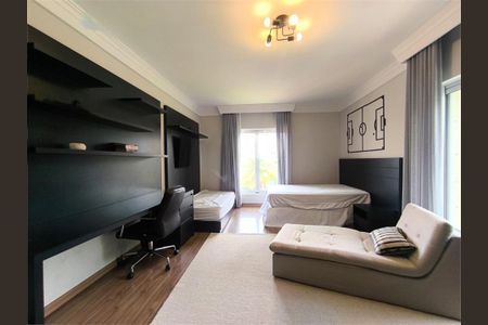 Casa à venda com 656m², 5 quartos e 6 vagas