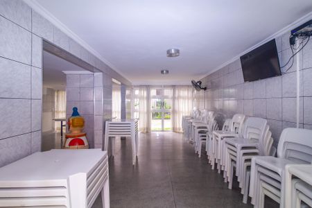 Apartamento à venda com 72m², 3 quartos e 1 vaga Apartamento à venda com 72m², 3 quartos e 1 vagaÁrea comum - Salão de festas