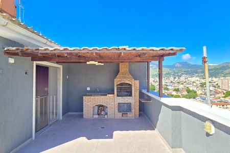 Apartamento à venda com 110m², 2 quartos e 1 vaga Apartamento à venda com 110m², 2 quartos e 1 vagaChurrasqueira