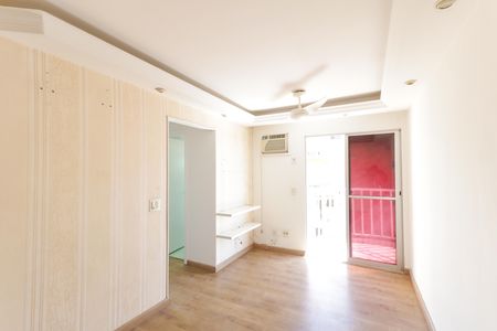 Apartamento à venda com 110m², 2 quartos e 1 vaga Apartamento à venda com 110m², 2 quartos e 1 vagaSala