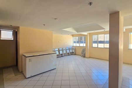 Apartamento à venda com 110m², 2 quartos e 1 vaga Apartamento à venda com 110m², 2 quartos e 1 vagaÁrea comum - Salão de festas