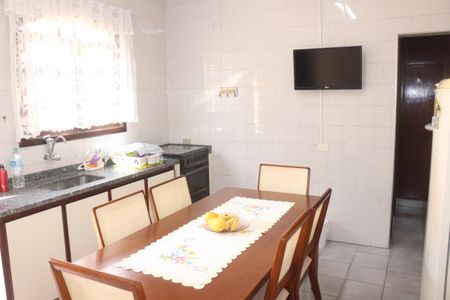 Casa à venda com 218m², 1 quarto e 12 vagasCozinha