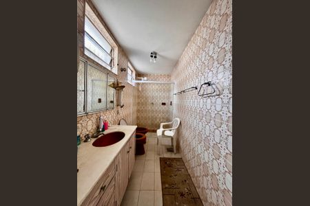 Casa à venda com 190m², 4 quartos e 3 vagasBanheiro da Suíte