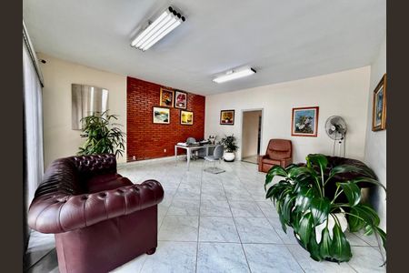 Casa à venda com 190m², 4 quartos e 3 vagasSala