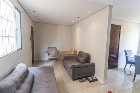 Apartamento à venda com 70m², 3 quartos e 2 vagasSala