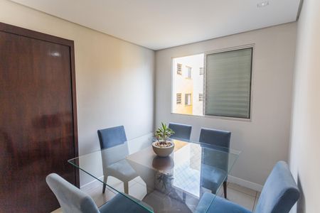 Apartamento à venda com 70m², 3 quartos e 2 vagasCopa