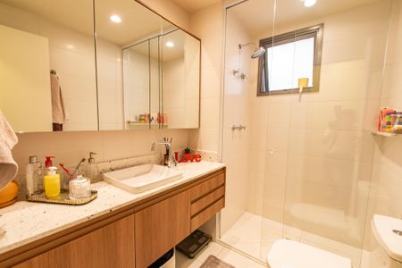 Apartamento à venda com 120m², 2 quartos e 1 vagaBanheiro da suíte 2