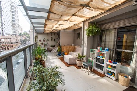 Apartamento à venda com 120m², 2 quartos e 1 vagaVaranda