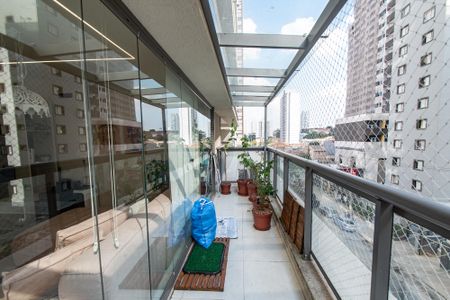 Apartamento à venda com 120m², 2 quartos e 1 vagaVaranda