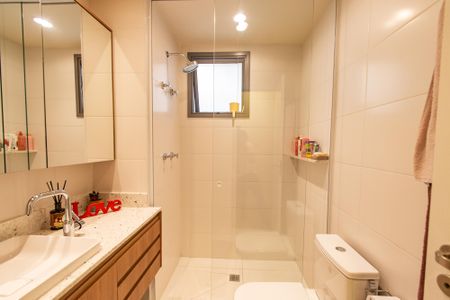 Apartamento à venda com 120m², 2 quartos e 1 vagaBanheiro da suíte 2