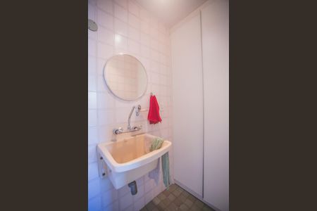 Apartamento à venda com 59m², 2 quartos e 1 vaga Apartamento à venda com 59m², 2 quartos e 1 vagaBanheiro Social