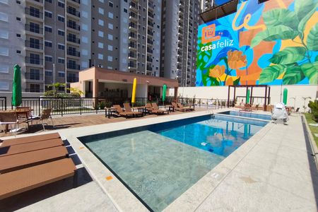 Apartamento à venda com 47m², 2 quartos e 1 vaga Apartamento à venda com 47m², 2 quartos e 1 vagaÁrea comum - Piscina