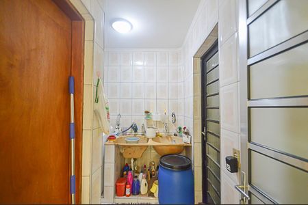 Casa à venda com 157m², 3 quartos e 2 vagas Casa à venda com 157m², 3 quartos e 2 vagasÁrea de Serviço