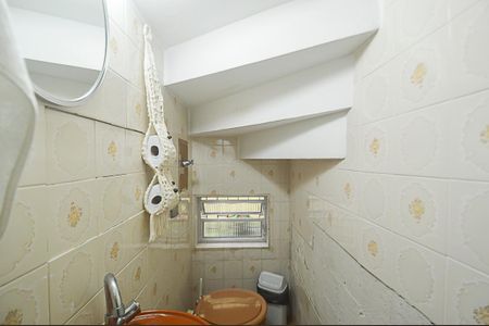 Casa à venda com 157m², 3 quartos e 2 vagas Casa à venda com 157m², 3 quartos e 2 vagasLavabo