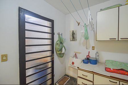 Casa à venda com 157m², 3 quartos e 2 vagas Casa à venda com 157m², 3 quartos e 2 vagasQuarto de Serviço