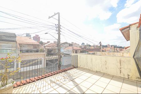 Casa à venda com 157m², 3 quartos e 2 vagas Casa à venda com 157m², 3 quartos e 2 vagasVaranda