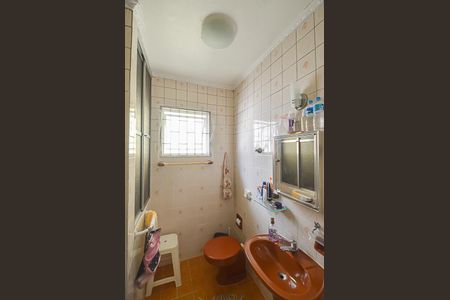 Casa à venda com 157m², 3 quartos e 2 vagas Casa à venda com 157m², 3 quartos e 2 vagasBanheiro