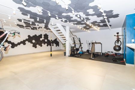 Casa à venda com 280m², 6 quartos e 6 vagasAcademia