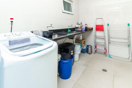 Casa à venda com 280m², 6 quartos e 6 vagasÁrea de Serviço