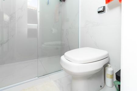 Casa à venda com 280m², 6 quartos e 6 vagasBanheiro de serviço