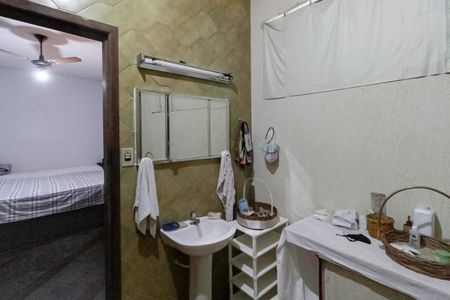 Casa à venda com 395m², 3 quartos e 4 vagas Casa à venda com 395m², 3 quartos e 4 vagasBanheiro da suíte