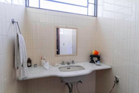 Casa à venda com 395m², 3 quartos e 4 vagas Casa à venda com 395m², 3 quartos e 4 vagasLavabo Sala 1