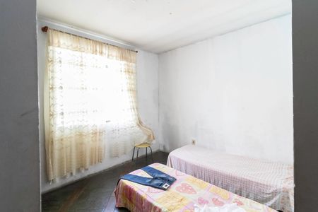 Casa à venda com 395m², 3 quartos e 4 vagas Casa à venda com 395m², 3 quartos e 4 vagasQuarto 2