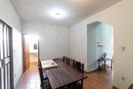 Casa à venda com 395m², 3 quartos e 4 vagas Casa à venda com 395m², 3 quartos e 4 vagasCopa