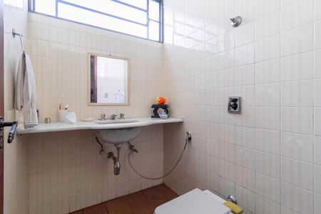 Casa à venda com 395m², 3 quartos e 4 vagas Casa à venda com 395m², 3 quartos e 4 vagasLavabo Sala 1