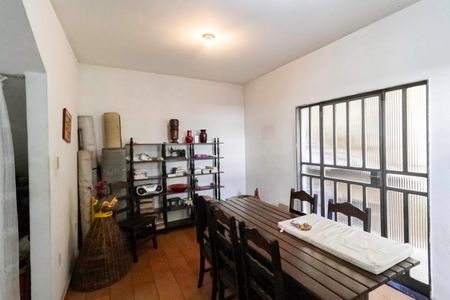 Casa à venda com 395m², 3 quartos e 4 vagas Casa à venda com 395m², 3 quartos e 4 vagasCopa