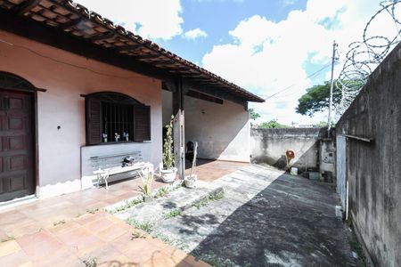 Casa à venda com 395m², 3 quartos e 4 vagas Casa à venda com 395m², 3 quartos e 4 vagasEntrada