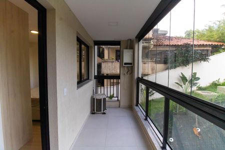 Studio para alugar com 34m², 1 quarto e 1 vaga Studio para alugar com 34m², 1 quarto e 1 vagaVaranda