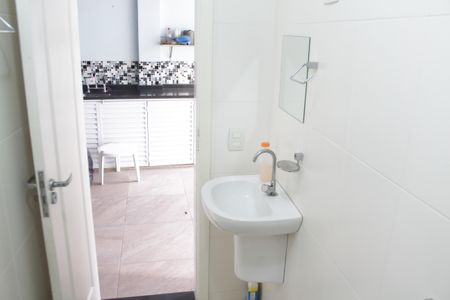 Casa à venda com 220m², 3 quartos e 2 vagasBanheiro de serviço