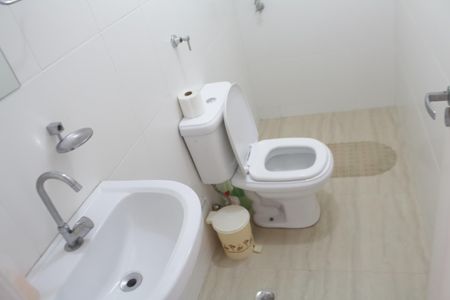 Casa à venda com 220m², 3 quartos e 2 vagasBanheiro de serviço