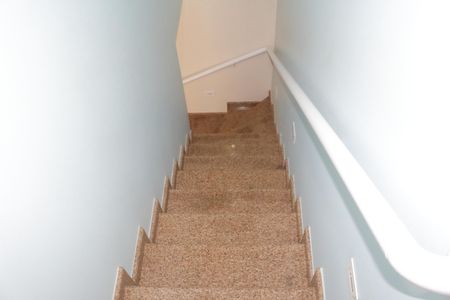 Casa à venda com 220m², 3 quartos e 2 vagasEscada