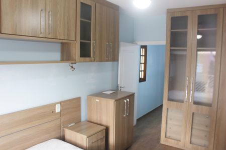 Casa à venda com 220m², 3 quartos e 2 vagasSuíte