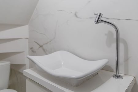 Casa à venda com 250m², 5 quartos e 2 vagas Casa à venda com 250m², 5 quartos e 2 vagasLavabo