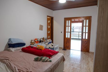 Casa à venda com 250m², 5 quartos e 2 vagas Casa à venda com 250m², 5 quartos e 2 vagasSuíte 2